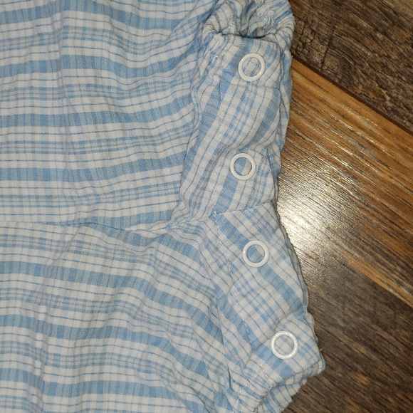 Parisian Bebe Blue and White Plaid Romper with Embroidered Flowers, Size 6-9M - Picture 6 of 7